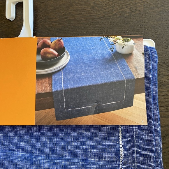 Locklin Our Table Runner - Picture 3 of 6